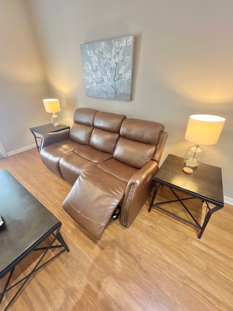 304-ELN Living Room